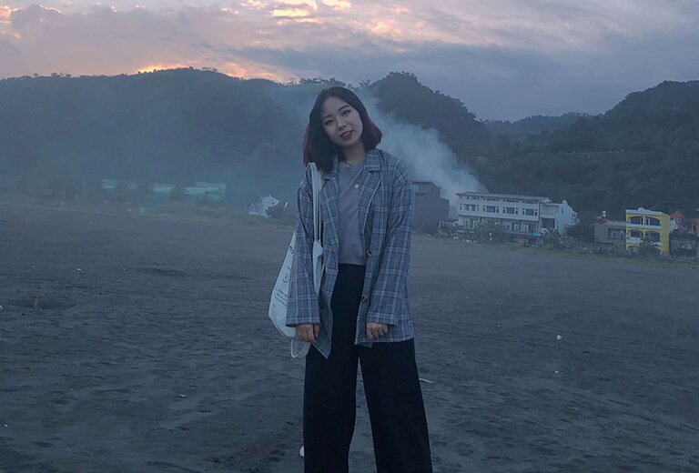 推薦巨匠線上真人的線上教學，隨時隨地都能上課，讓我學韓文變得很輕鬆