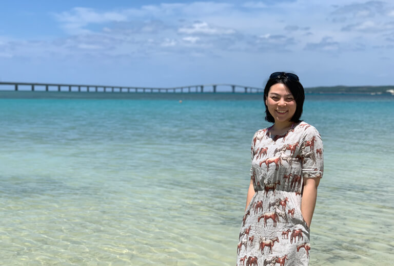 學員黃千柔推薦巨匠線上西文課,輕鬆上課不死記學習時間彈性好自由