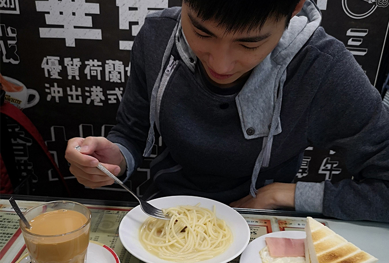 學員曾睿彰推薦巨匠線上韓語課程零基礎用視訊上課，效果加倍好