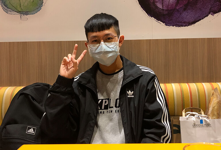 學員陳煒諺推薦巨匠線上韓語課程有課後錄影檔可以反覆複習
